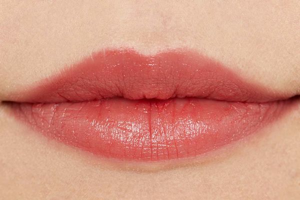 口角を上げて女性らしさアップ! じゅんわり色気溢れる赤リップに関する画像13