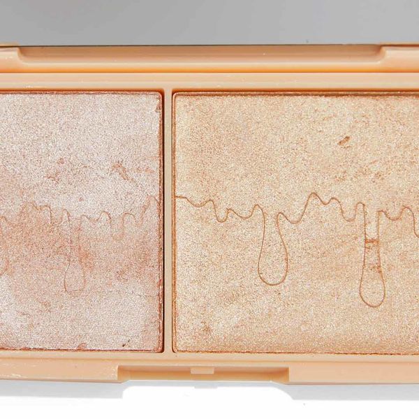 フォトジェニックすぎるMakeup Revolution(メイクアップレボリューション)ミニチョコレートハイライターローズゴールドはピンク×ゴールドの2in1ハイライターに関する画像13