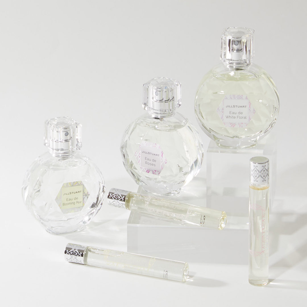 JILLSTUART(ジルスチュアート)『オード 〈ホワイトフローラル〉』の使用感をレポに関する画像13
