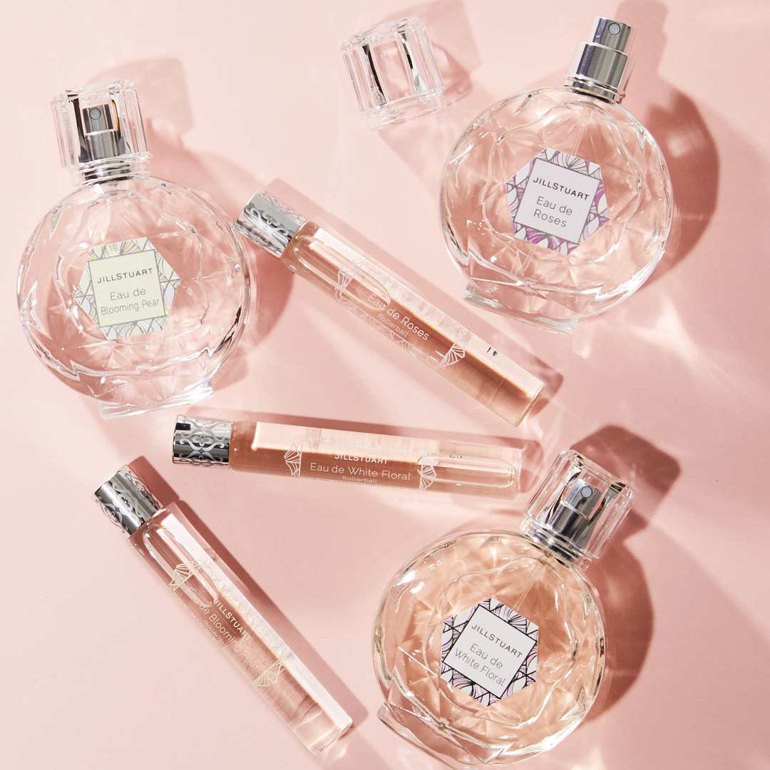 JILLSTUART(ジルスチュアート)『オード 〈ホワイトフローラル〉』の使用感をレポに関する画像1