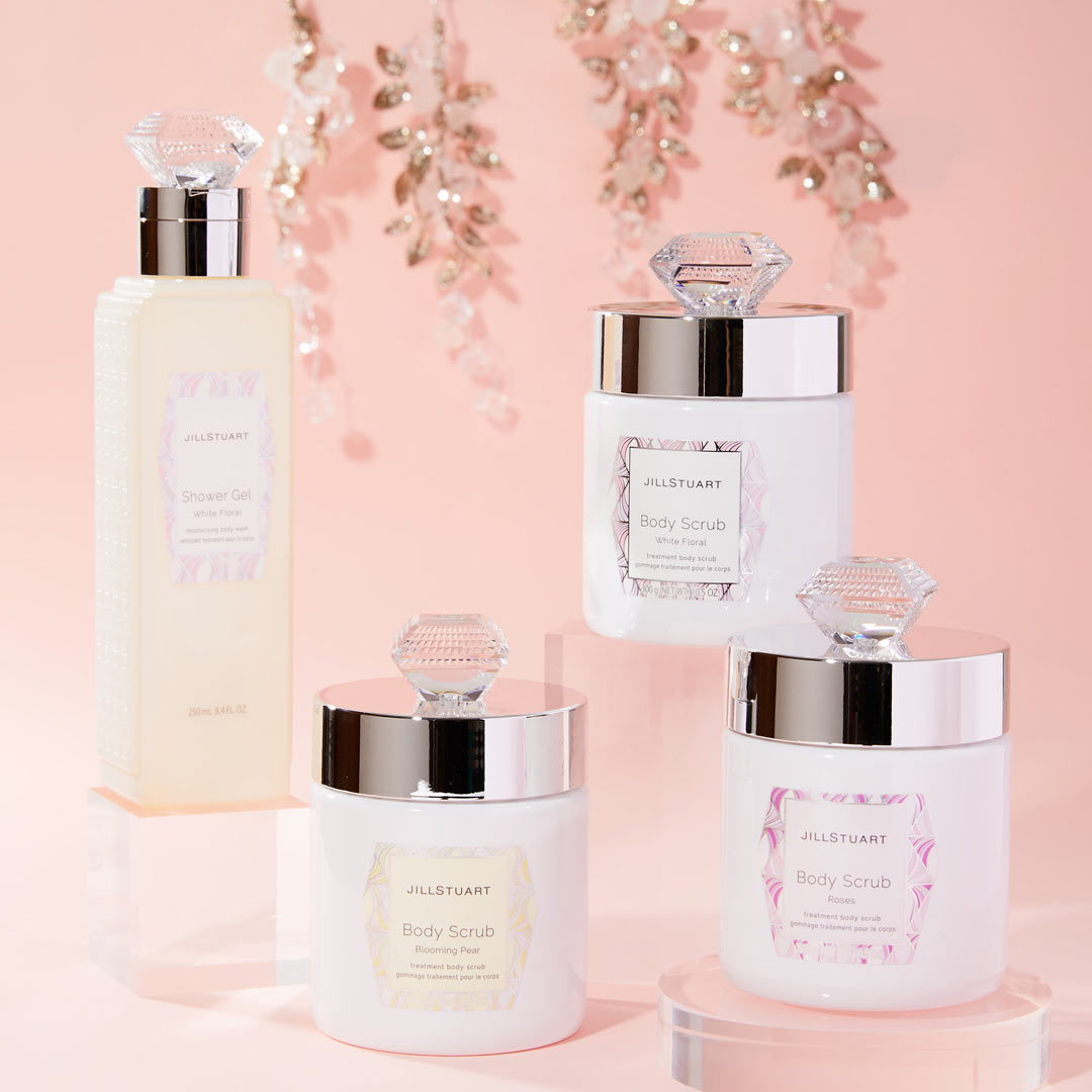 JILLSTUART(ジルスチュアート)の『ボディスクラブ <ホワイトフローラル>』をレポ!に関する画像1