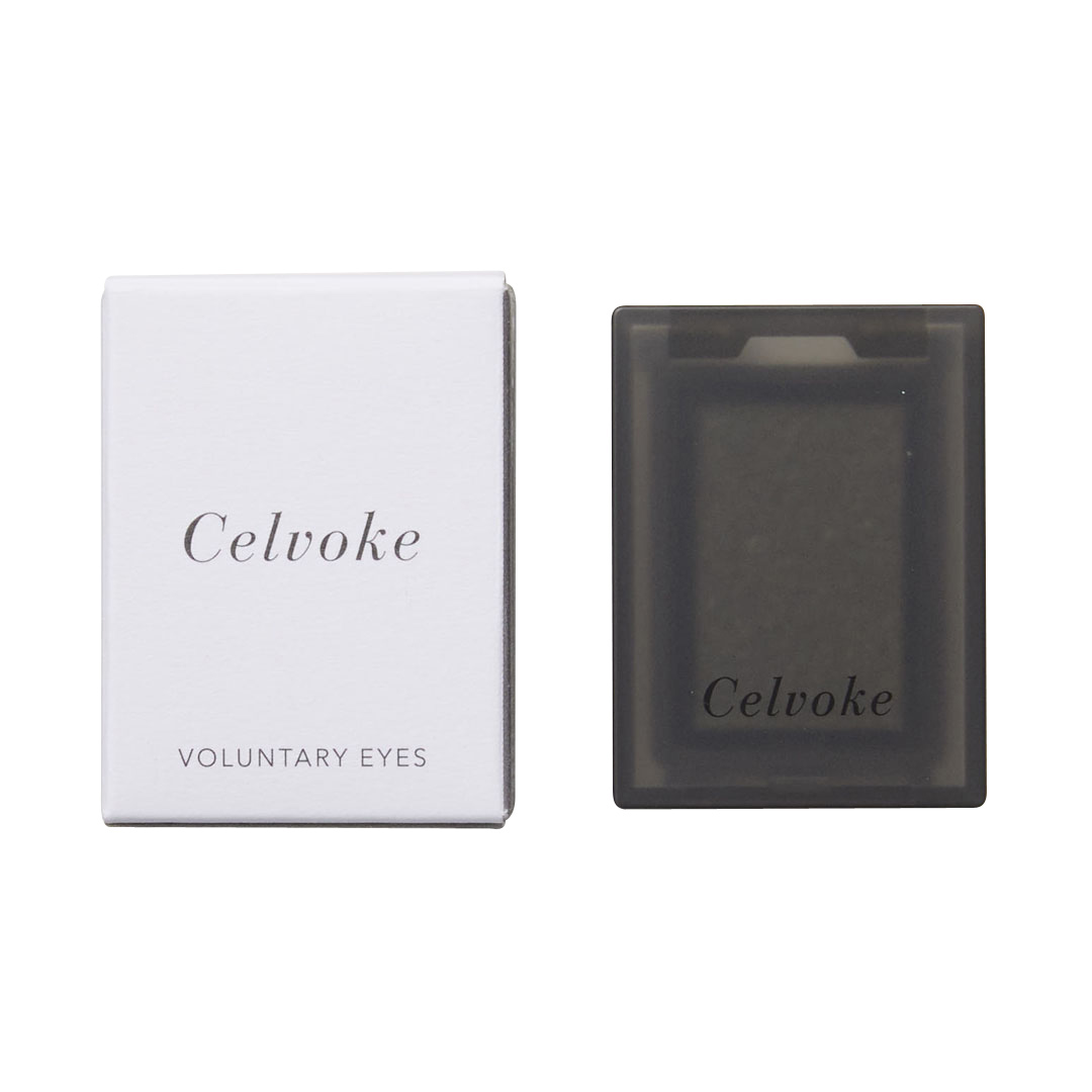 Celvoke(セルヴォーク)『ヴォランタリーアイズ 18 フォレストグリーン』の使用感をレポに関する画像4