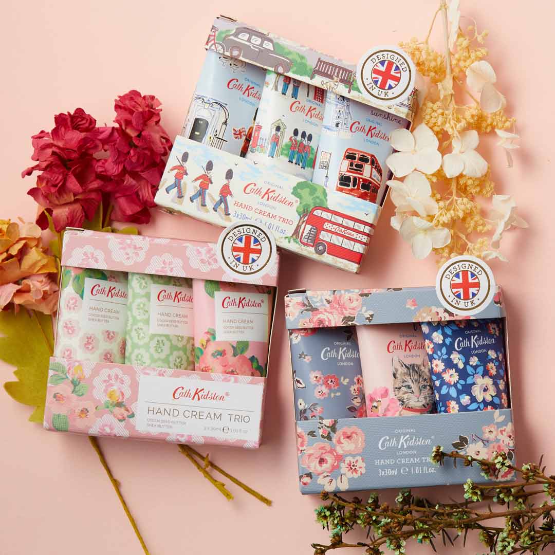 ギフトにぴったり!CathKidston(キャス・キッドソン)『ハンドクリーム トリオ キャット&フラワー』の使用感をレポ!に関する画像1