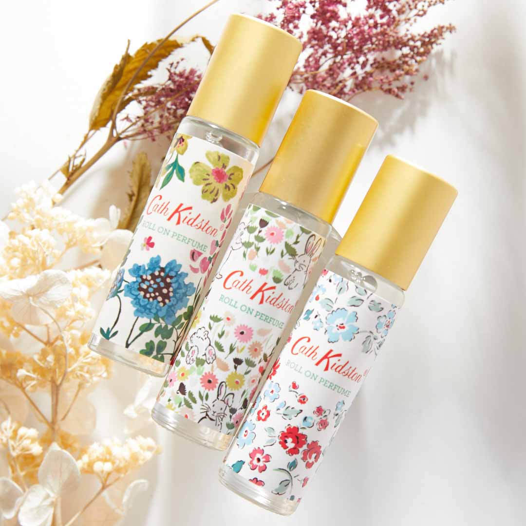 CathKidston(キャス・キッドソン)『ロールオンパフュームジェル オレンジフラワー&ザクロの香り トワイライトガーデン』の使用感をレポ!に関する画像1