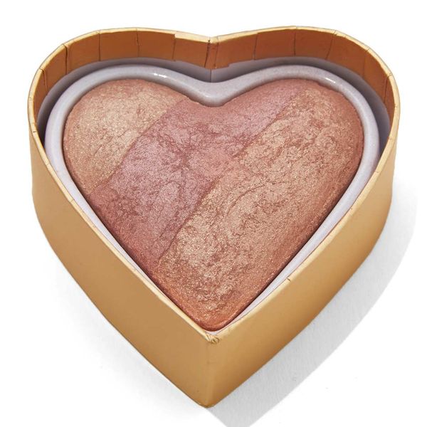 Makeup Revolution(メイクアップレボリューション)ブラッシングハート ピーチキーン 3つのカラーがブレンドされたチークで立体的なツヤ感ほっぺに!に関する画像13