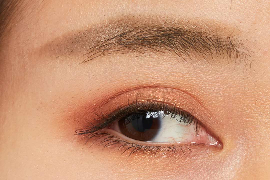自分に合うカラーの眉に簡単チェンジ!明るい髪色の方におすすめのライトブラウンをご紹介に関する画像11