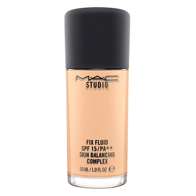 M・A・C マック スタジオ フィックス フルイッド SPF 15 SPF15 PA++ N18