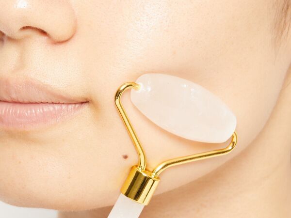 【口コミ付き】sugar.C beauty(シュガーシービューティー)のクォーツフェイシャルローラーで心地よくマッサージ!の画像